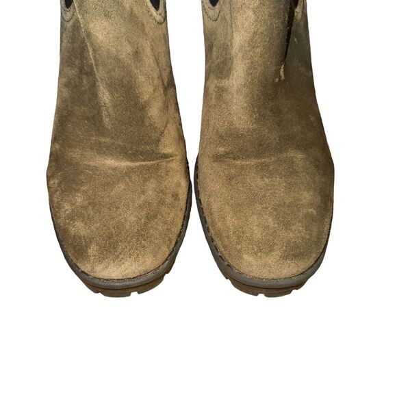Vince Henderson Chelsea Heel Boot Women's Size 9.5 M Brown Suede Water Repellant - Picture 3 of 9